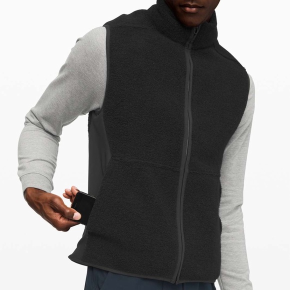 Men's Lululemon Tundra Trek Vest, size small - Picture 1 of 5